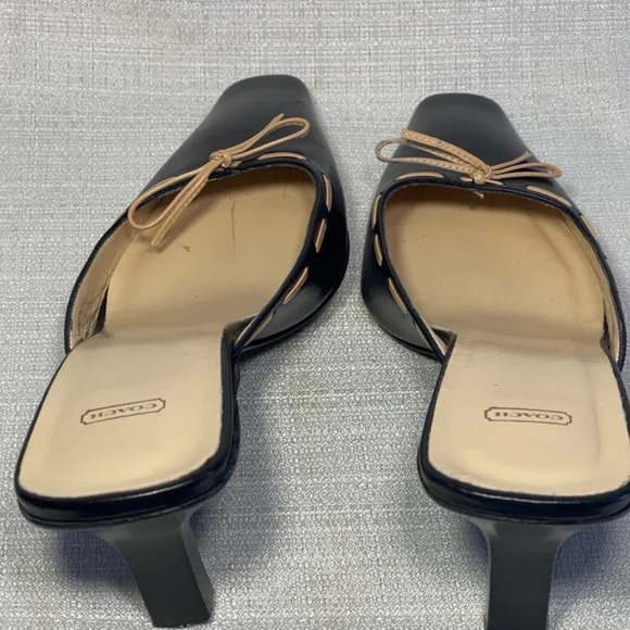 Coach kitten heels Black and Tan Women's Shoes Y2K - Picture 3 of 8